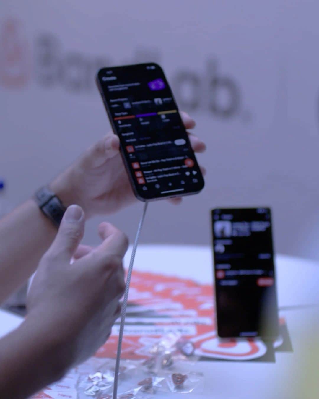 のインスタグラム：「@bandlab  showed up at Spinnin’ Academy XL to demonstrate how you can easily create killer music on your phone 📱   @firebeatz also revealed in their masterclass how they use BandLab in their workflow 💿   Now it's YOUR turn! Download the BandLab app on the App Store or Google Play and start producing your very own music today 🎵」
