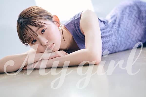 熊沢世莉奈のインスタグラム：「⁡ 皆さんお久しぶりです_(._.)_　 ⁡ お知らせです🌟 「My Girl vol.35」未掲載カットを中心に撮り下ろし素材を使用したブロマイドが販売開始しました！ ⁡ とっても大人っぽく撮って頂いたり、 綺麗に撮って頂いたり...♡ ⁡ 実はここだけの話、、、 衣装2着だけの予定だったのですが、3着撮っていただきました🤭💓 全部お気に入りの写真すぎて、、、🥺 ⁡ 本当に本当に撮影楽しくて楽しくてまたご一緒にお仕事したいです🥺 お仕事できるようにこれからも頑張るぞ〜！！ ⁡ みんなにもずっと応援したいって思ってもらえるように頑張るね😌🌸 ⁡ #mygirl #mygirlvol.35 #熊沢世莉奈」