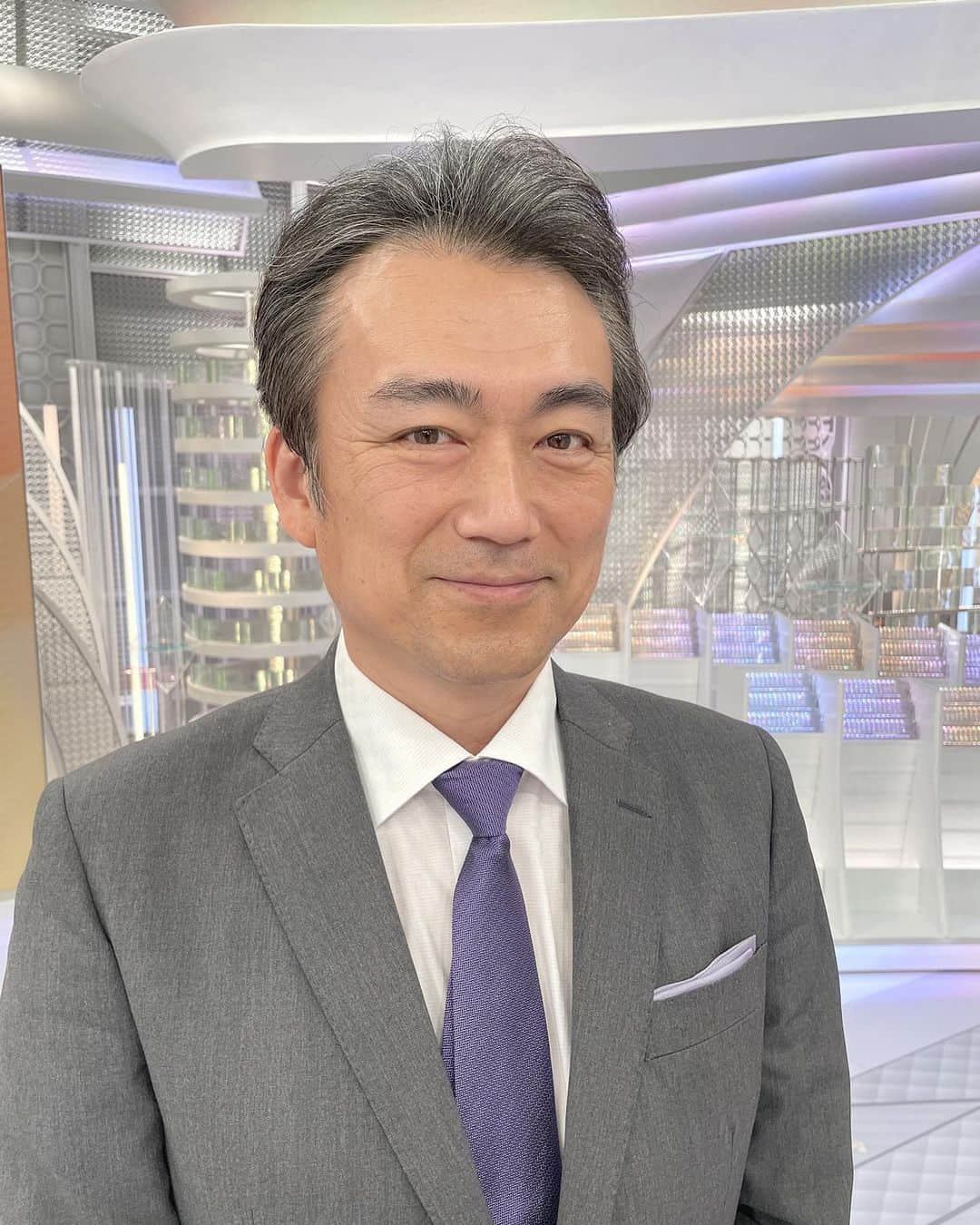 フジテレビ「プライムニュース イブニング」さんのインスタグラム写真 - (フジテレビ「プライムニュース イブニング」Instagram)「きょうは全国各地の 秋ならではの「食」のイベントをお伝えしましたが… どこもとてもおいしそうでしたね。 ⁡ 取材班がやきいもフェスでおみやげを買ってきてくれ、 私たちもOA後にいただきました！嬉しかったです。 やっぱり食欲の秋！ ⁡ きょうもご覧いただきありがとうございました。 ⁡ #生野陽子 @yoko_shono #小室瑛莉子 @komuro.eriko #奥寺健 @fujitv_announcer #杉原千尋 @chihiro.sugihara #フジテレビ #アナウンサー #ニュース」11月12日 18時42分 - livenews_it