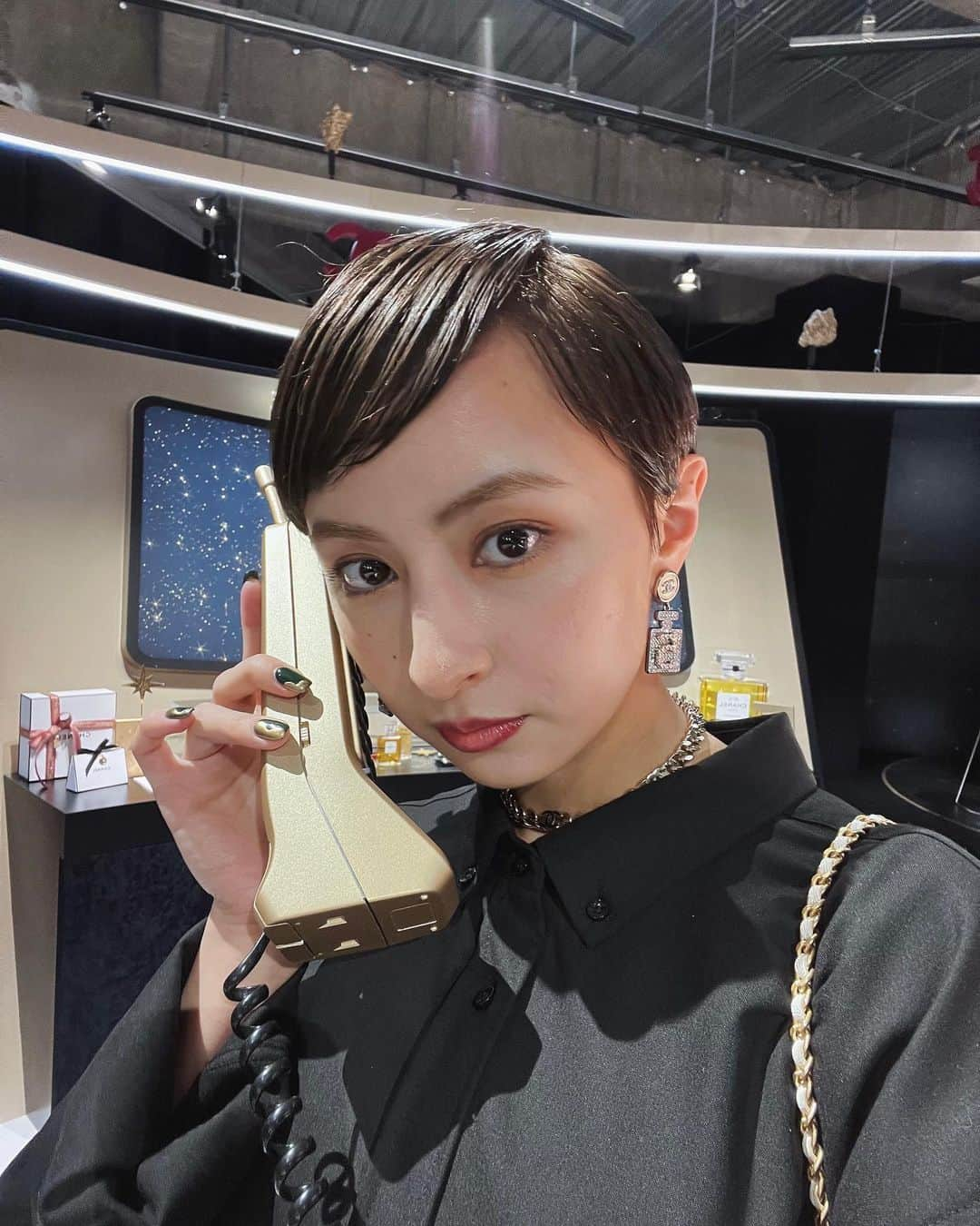 Julia Castroさんのインスタグラム写真 - (Julia CastroInstagram)「CHANEL Holiday Special Event🌙  CHANELの作り出す宇宙の世界を堪能してきました🪐　 . @chanel.beauty  #N5 #CHANELHoliday」11月12日 21時14分 - julia.c.0209