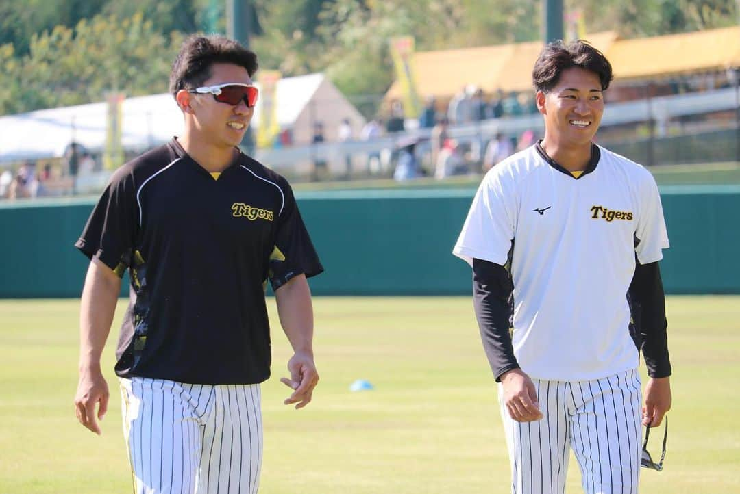 阪神タイガースさんのインスタグラム写真 - (阪神タイガースInstagram)「11月12日、安芸タイガース球場での秋季キャンプ9日目の様子「投手編」です！ #才木浩人 選手 #伊藤将司 選手 #西純矢 選手 #馬場皐輔 選手 #村上頌樹 選手 #石井大智 選手 #岩田将貴 選手 #鈴木勇斗 選手 #岡留英貴 選手 #川原陸 選手 #浜地真澄 選手 #及川雅貴 選手 #阪神タイガース  #秋季キャンプ #安芸キャンプ  #高知県安芸市」11月12日 22時18分 - hanshintigers_official