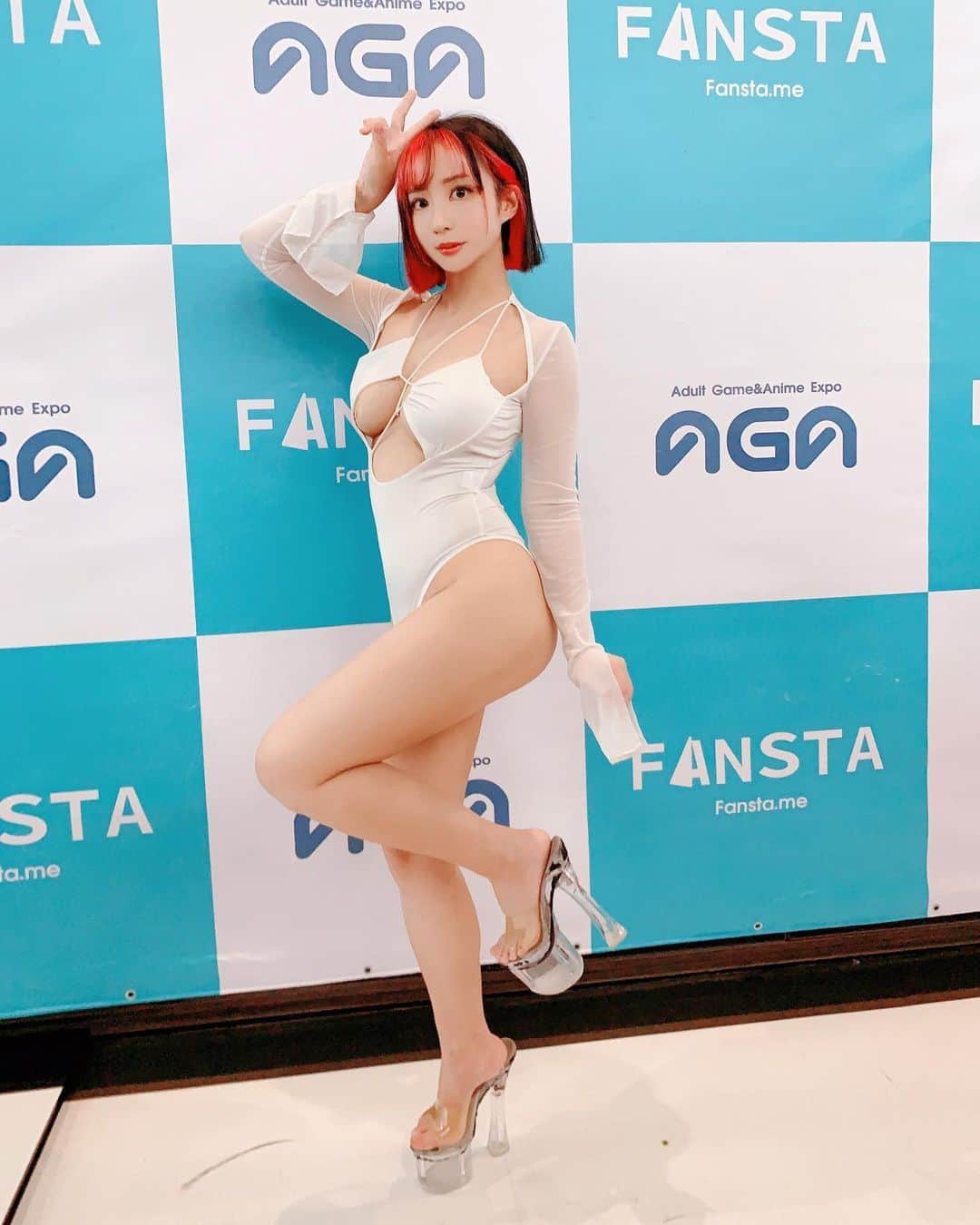 千尋のインスタグラム：「AGA第一天結束啦 謝謝大家今天來玩 明天和 @sameki.ig 也會去喔！」