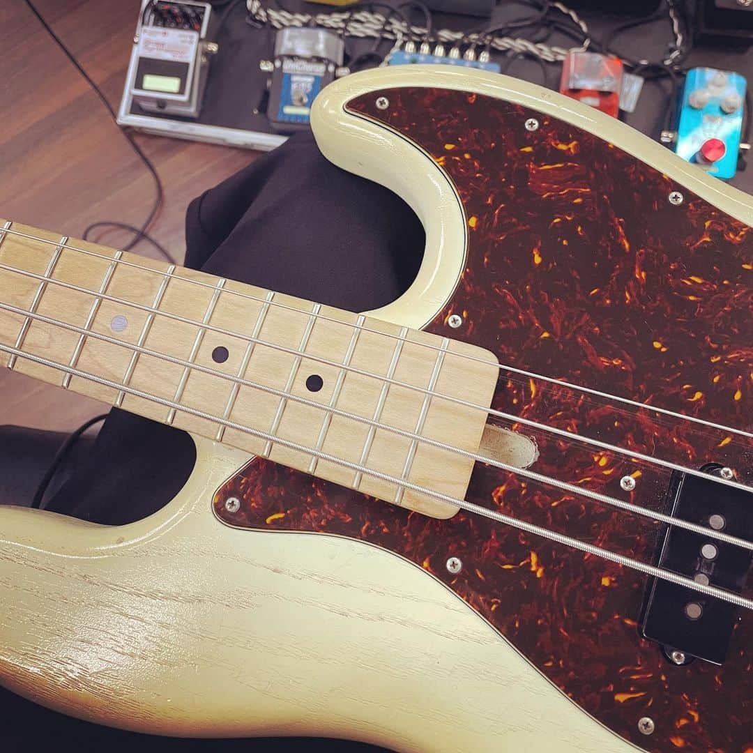 345さんのインスタグラム写真 - (345Instagram)「昨日はベースの日でしたね。 遅ればせながら…🎸  #ベースの日  #bass #bassguitar」11月12日 23時36分 - 345.uu