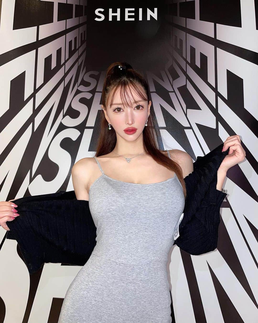 蘭子のインスタグラム：「原宿に新しくできたSHEINのレセプションパーティーに行ってきたよ💓 QRコードを読み込んでオーダーする ショールーム型の店舗だなんて新しいよね👀 実際に届いたら全然イメージと違った！ なんてことも無くなるし良さそう✨ . SHEINお気に入りのもじもじくんをブーツインして 着ていきました🍀 海外ファッション大好き🫶 . . クーポンコード：【 SHEINTOKYOKOL 】 割引率：0〜5999円 15%オフ 6,000円以上20%オフ 利用可能期間：22/11/07~23/1/31 . @shein_japan  #SHEINTOKYO#beSHEINmodels#SHEIN購入品#sheininfluencer#今日のコーデ#きょコ#海外ファッション#海外ガール#海外コーデ#海外ヘア#ワンホン##プチプラ#プチプラコーデ#プチプラファッション#プチプラ高見えコーデ#ブーツコーデ#セクシーコーデ#肌見せコーデ#低身長コーデ#低身長ファッション#低身長コーディネート#オールインワンコーデ#原宿#渋谷」