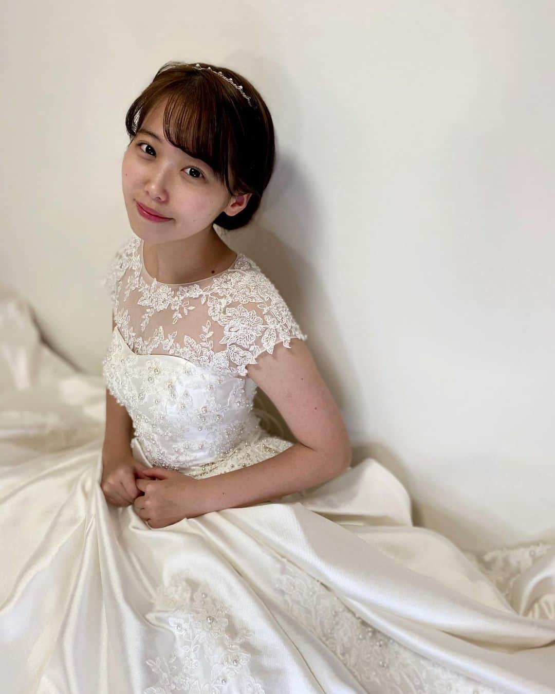 杉山まひろのインスタグラム：「今日がミスコンのフィナーレだそうで…✨  もう2年も経ってるなんて時の流れはやすぎるなあ、、 ファイナリストのみなさん、今日までお疲れ様でした😭👏🏻　  #ミスコン #ミス慶應 #sfc」