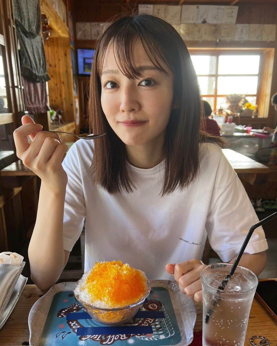 のインスタグラム：「１週間リフレッシュさせてもらいました。 明日からまた宜しくお願いします!! ⁡ #夏休み #お休みの日も #ヒルナンデスTシャツ」