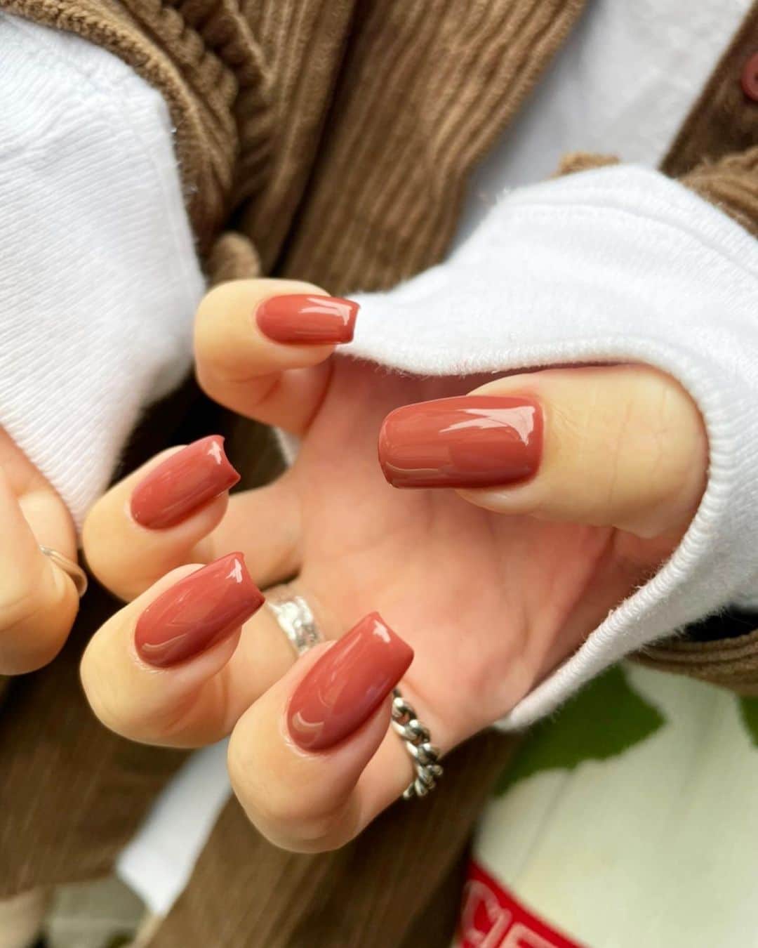 村上愛さんのインスタグラム写真 - (村上愛Instagram)「. 月一のパワースポット💅💕 いつもありがとう🥰 @___.alun.___   とてつもなくテレビっ子なことが やすはにバレた😂📺」11月13日 12時44分 - meg_5683