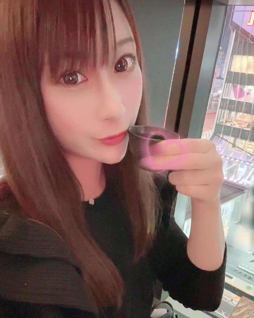 橋本れいかのインスタグラム：「. おいしいごはんとおいしいお酒と、楽しい時間でした🍶💓  ごちそうさまでしたありがとう♡   ୨୧┈┈┈┈┈┈┈┈┈┈┈┈┈┈୨୧  Twitter新しくなりました ↪︎ reikasensei1023  よろしくお願いします♡  #橋本れいか #れいか先生 #レッドドラゴン #RedDragon #六本木 #キャバクラ #ドレス #ただいま #フォローしてね ♡♡ #渋谷ヒカリエ」