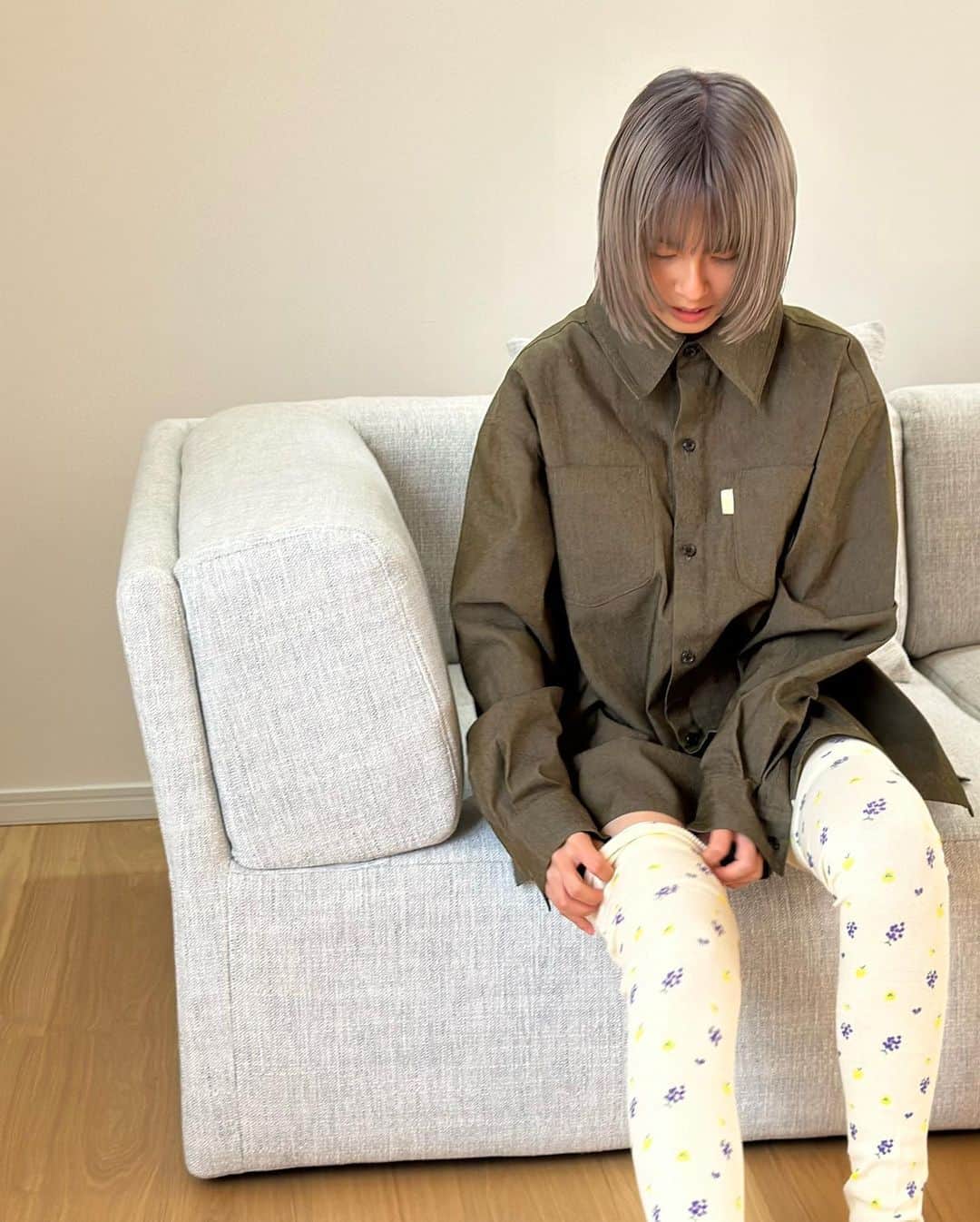 高橋愛さんのインスタグラム写真 - (高橋愛Instagram)「🍇✨  デニムに合わせてたんだけど デニム脱いでもらって socks🧦 履いてもらったの。  このホリデーの socksで余計可愛くなった あぁ、幸せ🍇 ㅤㅤㅤㅤㅤㅤㅤㅤㅤㅤㅤㅤㅤ #fukuu_ #わたしのいとこ #momoka #🍑 × #🍇」11月13日 23時46分 - i_am_takahashi