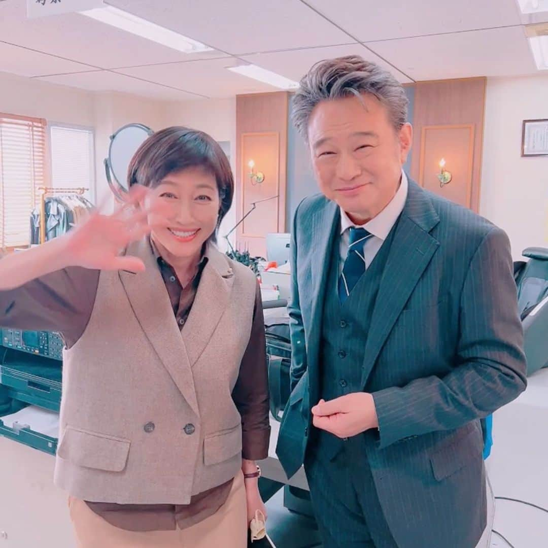 高島礼子さんのインスタグラム写真 - (高島礼子Instagram)「船越さんと😁 初ツーショット 実は京都の太秦でデビューした時からの大先輩です  #船越英一郎　さん #秋元康　さん #テレ東 #ドラマ #アベンジャーズ」11月13日 15時31分 - reico.official