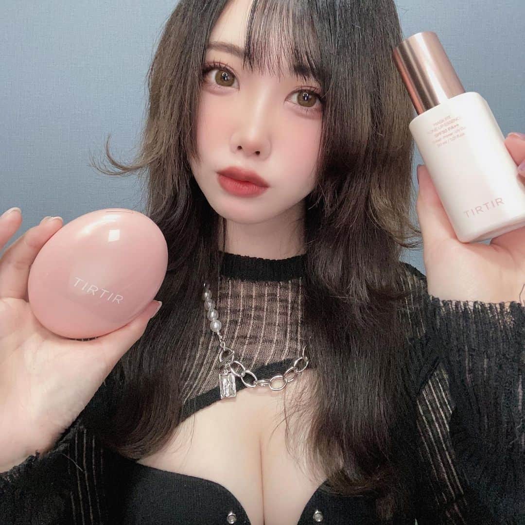 麻倉ひな子のインスタグラム：「今日のメイクの下地&ファンデはティルティルにしたよ♥️ かわいい🥺 下地も保湿もバッチリな感じでめっちゃよかた◎✨  #マスクフィットシリーズ なだけあって マスクしても崩れにくくて◎ . . . #TIRTIR #ティルティル #マスクフィット #化粧下地 #japanesegirl #萌 #自拍 #模特 #粉我 #tbt #swag #动漫 #扎心了#맞팔  #东京 #몸스타그램  #เซ็กซี่ #น่ารัก #น่ารักจัง #ประเทศญี่ปุ่น #คอสเพลย์ #Comel #Awekcun #JapaneseGirl #pinupGirl  #bajutidurseksi #사우나」