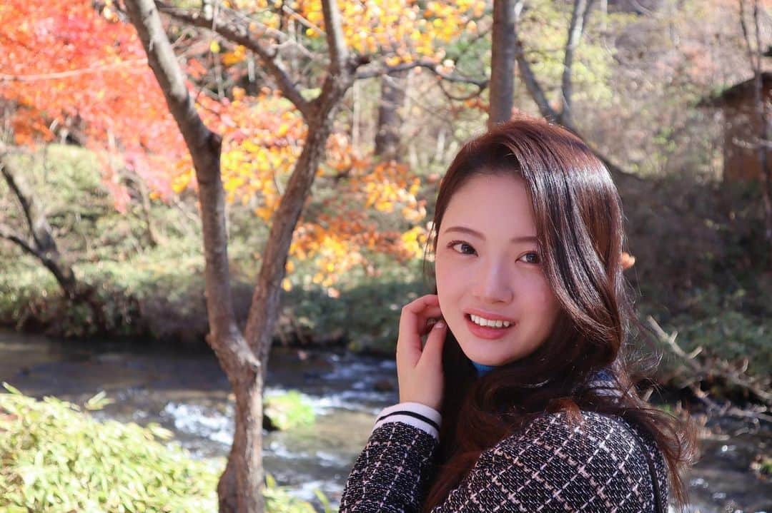 山田杏奈さんのインスタグラム写真 - (山田杏奈Instagram)「お久しぶりです¨̮⃝  先日久々に長野の実家に帰省し、 紅葉を見たり、りんご狩りをしたりと 秋を満喫してきました🍎  半年以上投稿していませんでしたが、 社会人一年目、元気に楽しくやっております🙂  #紅葉  #長野旅行 #秋  #りんご狩り」11月13日 18時20分 - anna_yamada05