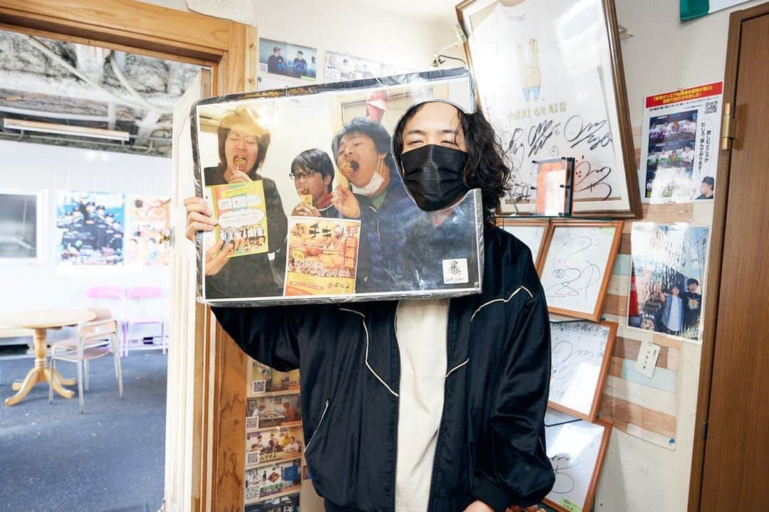 キタニタツヤのインスタグラム：「. ツアーパンフこんな感じですの一例 岡崎観光の様子（アバチキ）  photo @ad_miyu」