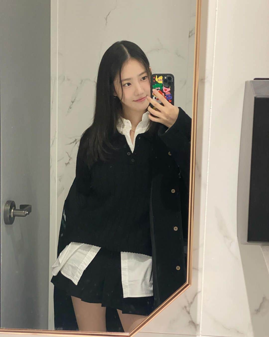 ヤン・ヘジのインスタグラム：「👾」