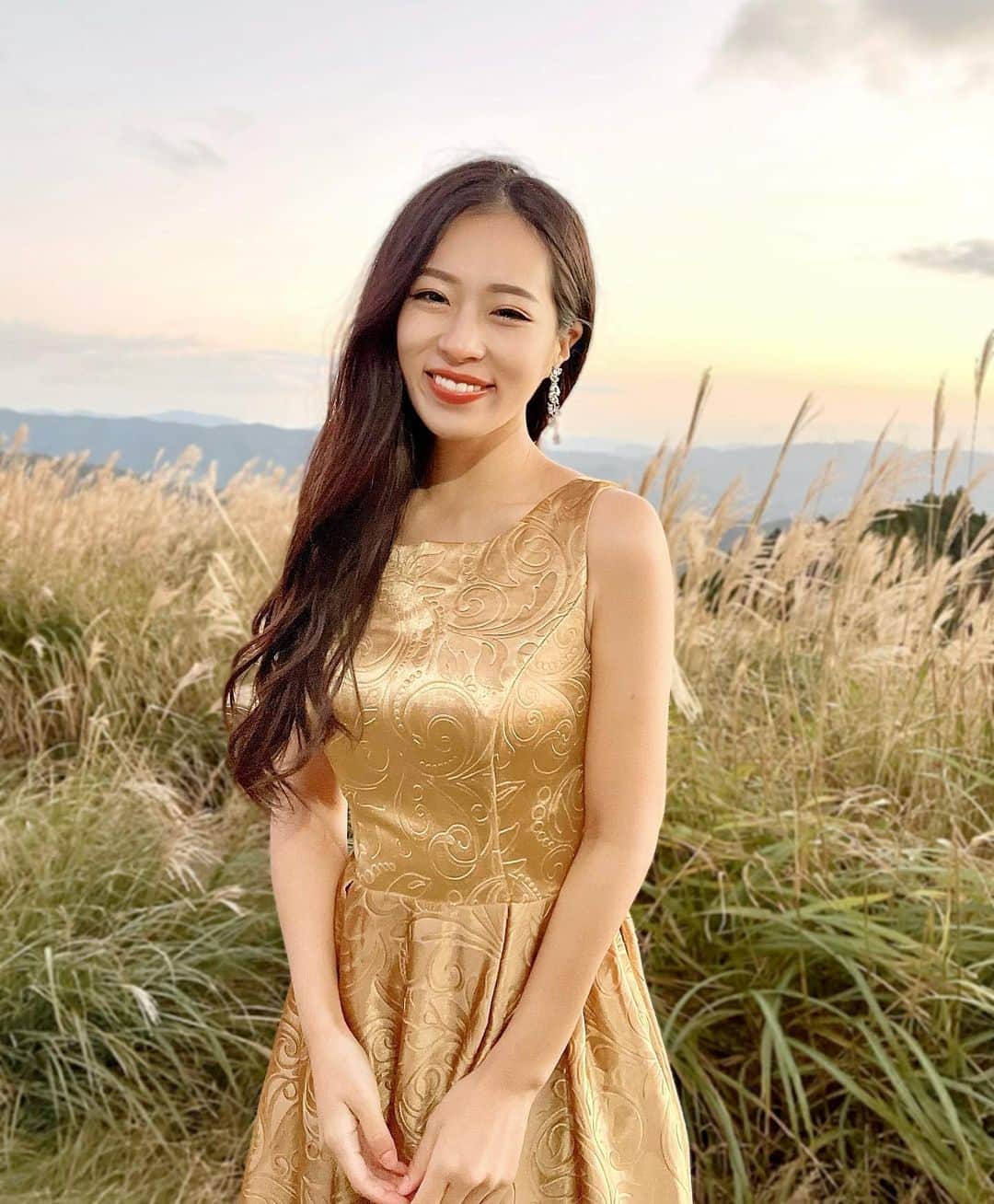 絹野志朋のインスタグラム：「. 涙よりも、笑顔が似合う女性でいたいのです🧡  振り返り、これにて終了！ 新しいステージに進みます❤️🙏  To the new world🌏 . #restart」