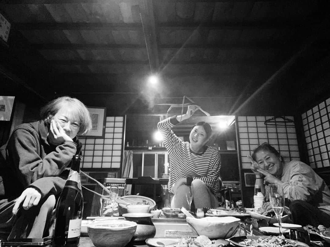 中田久美のインスタグラム：「なな久しぶり🤗 久しぶりに会えて嬉しいよ！ 色々おめでとう💐  そして、のんのんありがとう😊✨ 今夜はジワジワはじけましょい🍾  #happyday  #behappytonight」