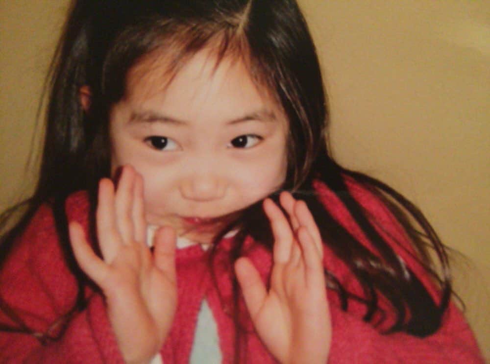 美音咲月さんのインスタグラム写真 - (美音咲月Instagram)「🍓 突然の幼女さつき！みにさつきちゃーん🍓 ・ ・ 「咲月って本名？芸名？」と聞かれることが割と多いのですが… 本名です。👼🏻💗 ・ ・ ・  #幼少期 #2歳 か #3歳 #笑 #美音咲月」11月13日 20時05分 - satsuki_miwa