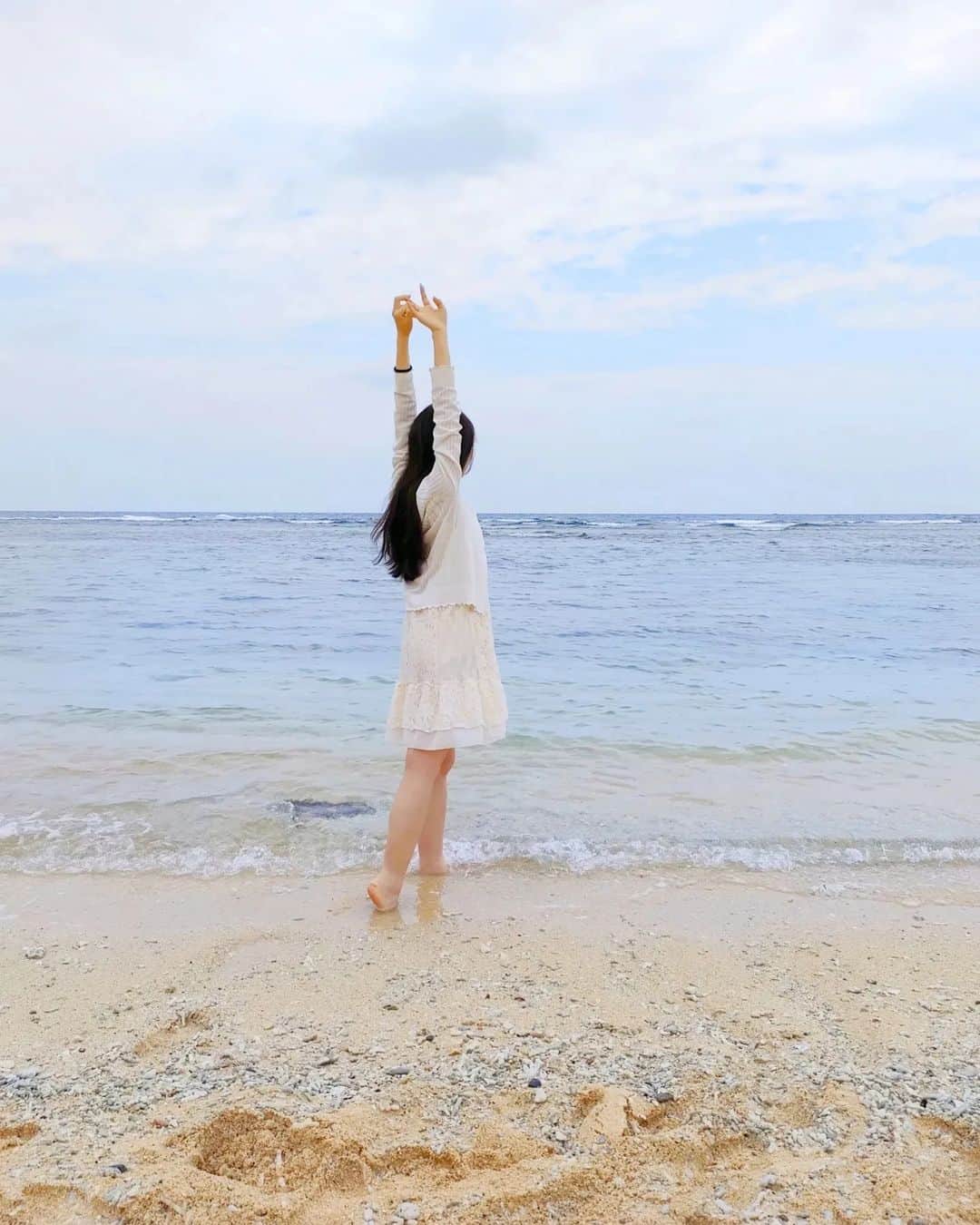 あれれんさんのインスタグラム写真 - (あれれんInstagram)「母親と初の沖縄行ってきた🌺 天気がちょっと残念だったから、またリベンジしたい！ #カメラ#カメラ女子#写真好きな人と繋がりたい#写真撮ってる人と繋がりたい#沖縄#海 #igersjp#instagood#instagramjapan#camera#team_jp_東#team_jp_#ig_photo#ig_photooftheday#phototag_it#japaneseculture#okinawa」11月13日 21時17分 - arerennn