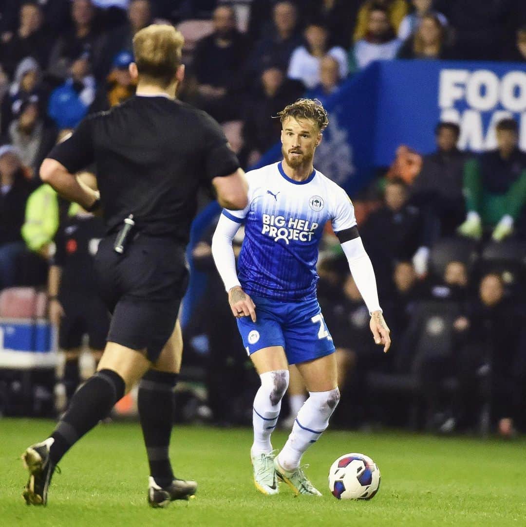 ジョー・ベネットのインスタグラム：「@laticsofficial 💙」