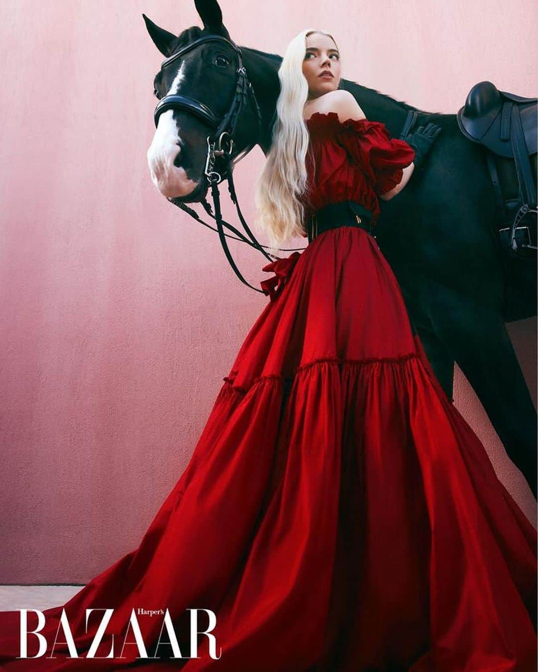 アニャ・テイラー＝ジョイのインスタグラム：「One of my absolute favourite days.  Thank you to my costar and new love Eddie the stallion and to @bazaaruk , and this incredible team…. @georgesantoni let’s do this all the time :)  Woman of the Year…. What a trip 🙈🥰Thank you to you all for your support, it means the literal world❣️   @dior @diorbeauty」