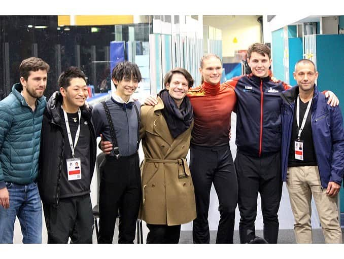 ステファン・ランビエールさんのインスタグラム写真 - (ステファン・ランビエールInstagram)「Many memories I will cherish from this week in Sheffield   1. Koshiro and Deniss impressive performances 2. The reaction and support of the British crowd! 3. Teamwork makes dreams work 4. Discovering new flavours of crisps in the great skating lounge 5. Enjoying walking through the city and around the venue 6. admiring the evolution of 2 young men becoming great 7. Getting creative playing Ping Pong  Thank you and  See you again!❤️」11月14日 1時06分 - slambiel