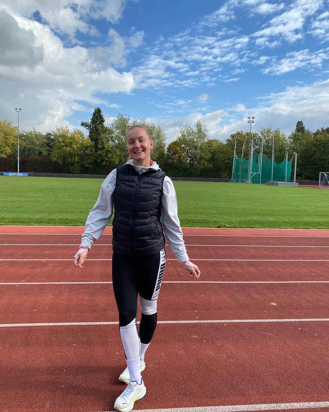 のインスタグラム：「The sixth week is done, on to the seventh ✌🏼  #trackandfield #tracklife #power #pumaathlete #puma #foreverfaster #lgrheinwied #sporthilferlp」