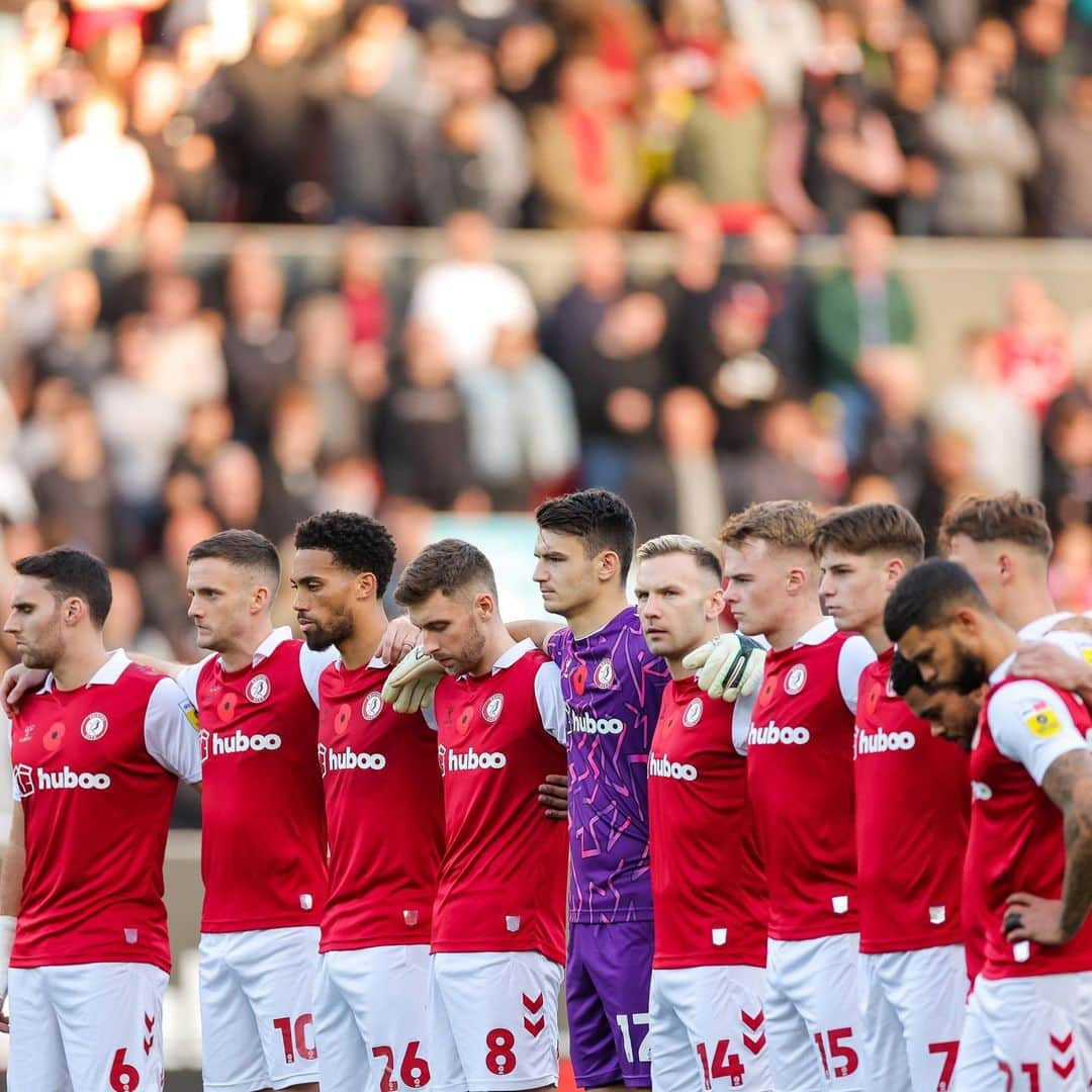 アンディー・キングのインスタグラム：「We know the last few weeks we’ve not done ourselves or you guys justice, but if we play how we did yesterday regularly there is no doubt we’ll climb the table. Time to have a break and reflect and come back stronger. Always ready to play wherever, whenever. As always thanks for the continued support ❤️」