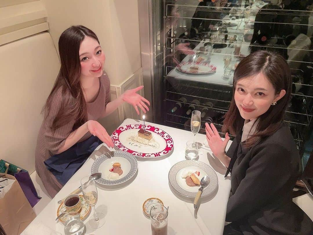 右田里沙(木村里沙) さんのインスタグラム写真 - (右田里沙(木村里沙) Instagram)「ともみん❤️🎂」11月14日 17時26分 - mig_risa