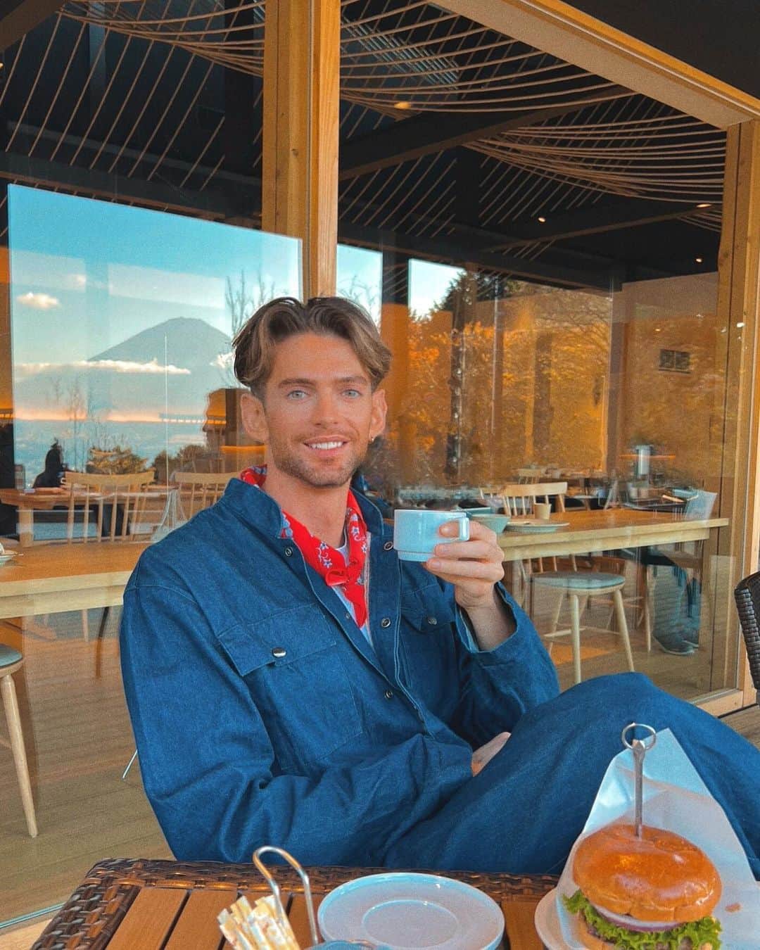 ベンジャミンさんのインスタグラム写真 - (ベンジャミンInstagram)「Getaway in Hakone for the weekend」11月14日 11時31分 - benjamin_dayo