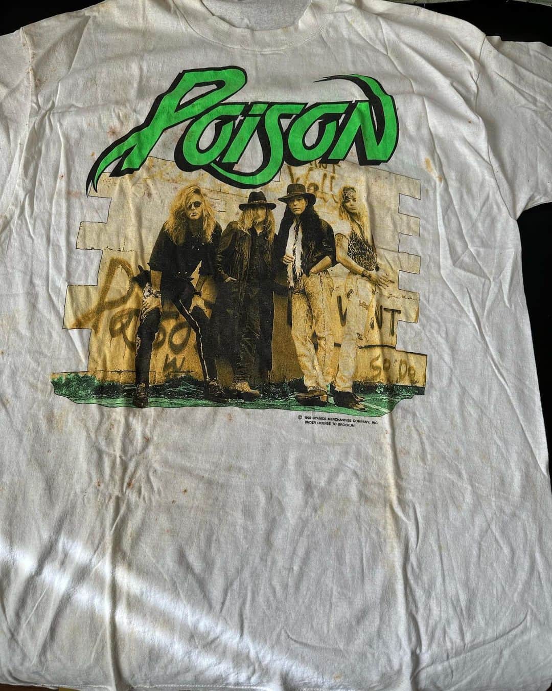 落合隼亮のインスタグラム：「Found this at my parents house. 1990 実家でヤバイの出てきた！　#poison #fleshandbloodtour #1990 #tokyo #bretmichaels #vintage #rocktshirt」