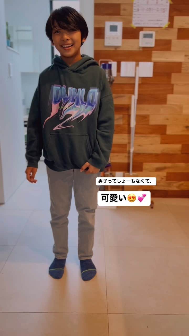 鈴木サチのインスタグラム：「😂😂😂  #ママ #ママモデル #モデル #4児ママ #長男 #怪獣にーさん」