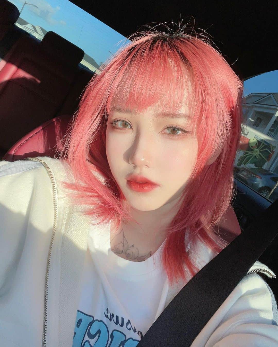 犬神洛洛子のインスタグラム：「Sunshine 🌞」