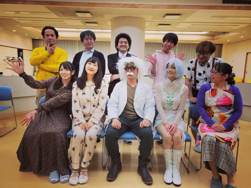 アポロン山崎さんのインスタグラム写真 - (アポロン山崎Instagram)「【演劇の舞台】 昨日11/13、 無事千秋楽を迎えました！  はじめての舞台でしたが、皆さんめちゃくちゃ優しくて、楽しい現場でした！  アポロン山崎のはじめて舞台に立ったのを見れるのは、配信しか残っていません！  遠くて演劇見に行けなかったよ！ 時間が合わなかったから、行けなかったよという方、  ぜひ、ご覧くださいませ。 新しいアポロン山崎が見れます！笑笑  配信はこちらから！ ＜配信用チケットフォーム＞ （※すぐ購入できます）  https://www.confetti-web.com/detail.php?tid=69511& ※チケットの購入にはカンフェティの会員登録が必要です（無料）  ＜アーカイブ配信に変更による配信スケジュール＞ ■配信スケジュール  配信開始日時：11月13日（日）0時 配信終了日時：11月20日（日）23時59分 予約締切日時：11月18日（金）20時59分 入金締切日時：11月18日（金）21時59分  ＜視聴券：3,500円（税込）＞」11月14日 14時50分 - appollon223