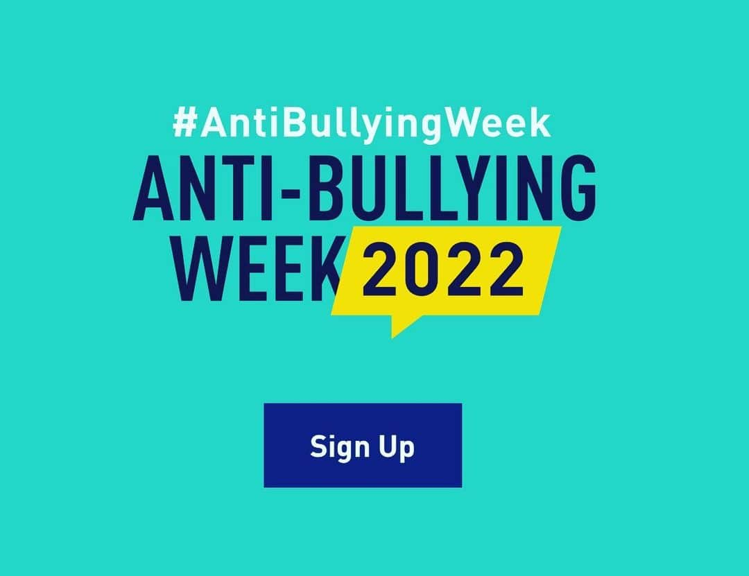 ウィル・ポールターのインスタグラム：「Reaching out takes courage but it can save lives. It’s important that we don’t overlook the effects of Bullying in the conversation around mental health. This year for #antibullyingweek please consider supporting @antibullyingpro at @dianaaward by encouraging everyone to #ReachOut to someone this antibullying week. You can follow the link below or my bio to sign up for some great #antibullying resources and materials   https://www.antibullyingpro.com/take-action/anti-bullying-week-2022 💙🧠」