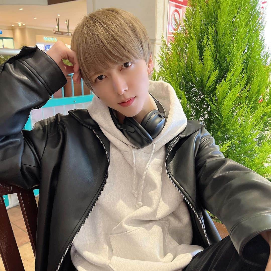丸橋拓海のインスタグラム：「俺とデートしよ？ . . . #AXXX1S#アイドル#彼氏感#デート」