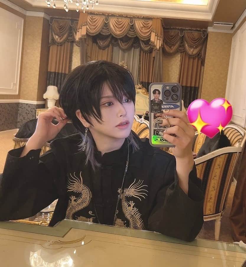 てぃ丸のインスタグラム：「数年ぶりの男装🐼❕ イベント当日は男装はしないけど会いにきてね💖」