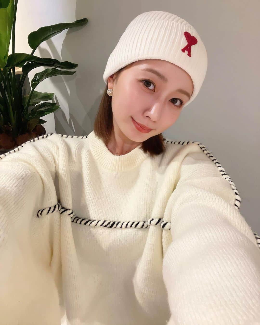 水越愛華さんのインスタグラム写真 - (水越愛華Instagram)「ビーニー女子🧶🤍❤️  #amiparis#beanie」11月14日 21時23分 - iamemika21