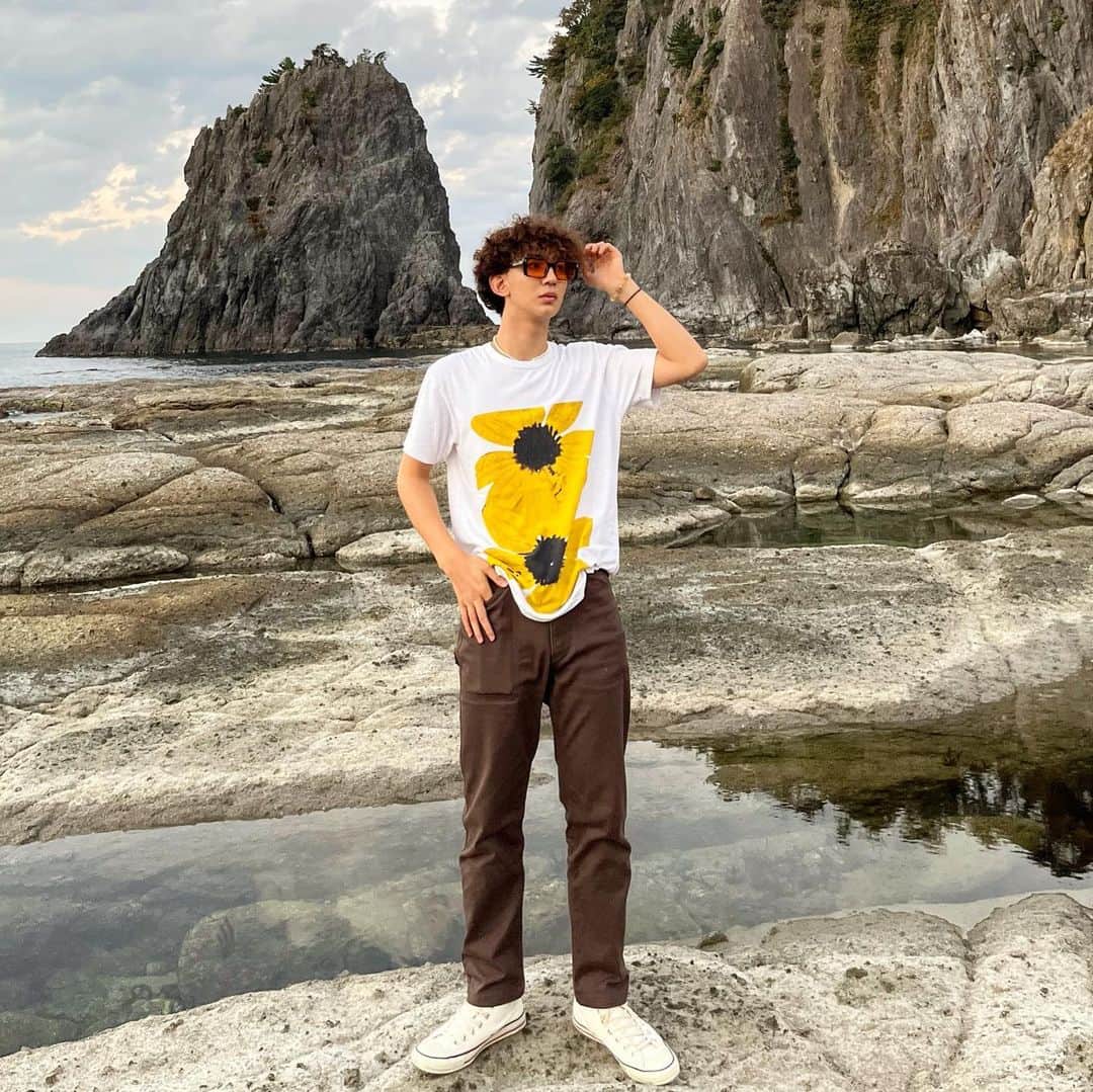 上野裕次郎のインスタグラム：「. ［Tops］@commedesgarcons ［Pants］ @nikesb  ［Sneaker］ @converse_jp × @beams_official  ［Accessory］ @viviennewestwood」