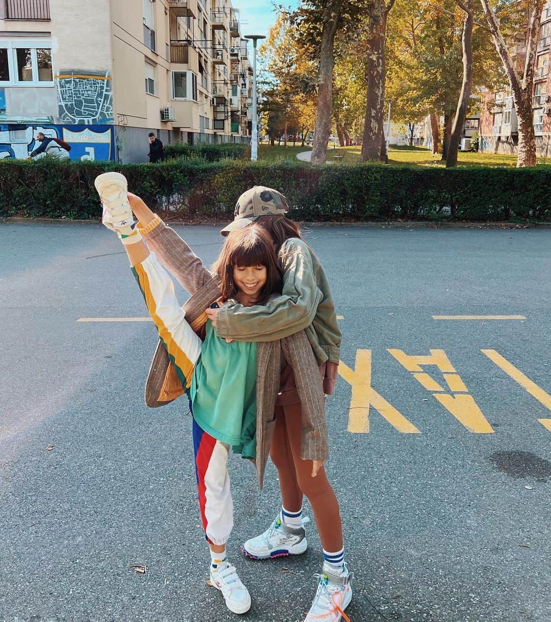 リュプカ・ゴイッチのインスタグラム：「14.11.2011. ♏️ #happy11thbirthday @milaamelie1411 👧🏻💜」