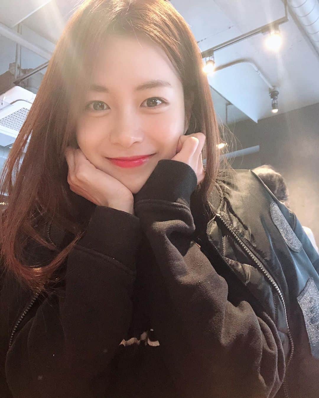 ソン・ダウンのインスタグラム：「✨」