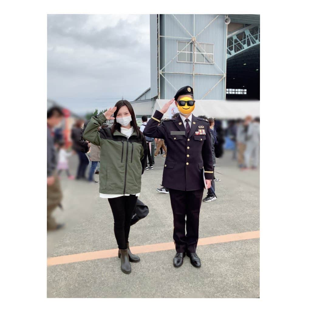 藤谷香々のインスタグラム：「初めての岐阜基地❣️  航空祭❣️  レースでの四輪・二輪の エンジン音が大好きで 更に今回のイベントで 大好きな飛行音が聴けた😍💕  かっこよさに感動もしたし 安心して過ごせたり災害の 時にこの方々がいるから 助けられて平和に 過ごせてることに 感謝でジーンとした🫡✨  #航空祭 #岐阜基地 #自衛隊 #イベント」