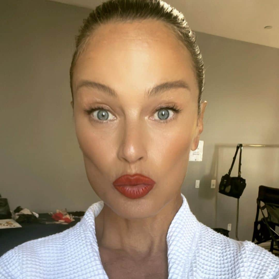 キャロリン・マーフィーさんのインスタグラム写真 - (キャロリン・マーフィーInstagram)「muah 💋💋」11月15日 4時28分 - carolynmurphy