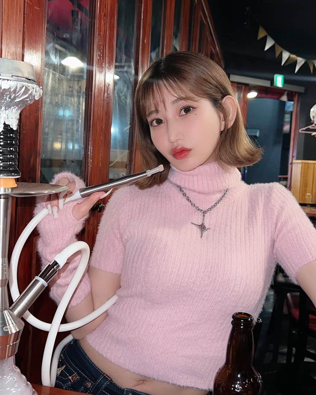 月城まゆのインスタグラム：「💓pink vibe💗  #ootd #gal #pinkvibes #シーシャ」