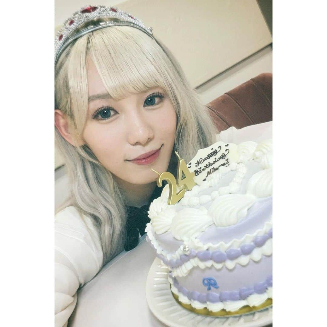 小池美波のインスタグラム：「みなさんはじめまして 櫻坂46の小池美波です‪‪☺︎‬  マイペースな投稿になってしまうかと思いますが、皆さんと色々なものを共有できたらなと思っています。  これからよろしくお願い致します‪‪☺︎」