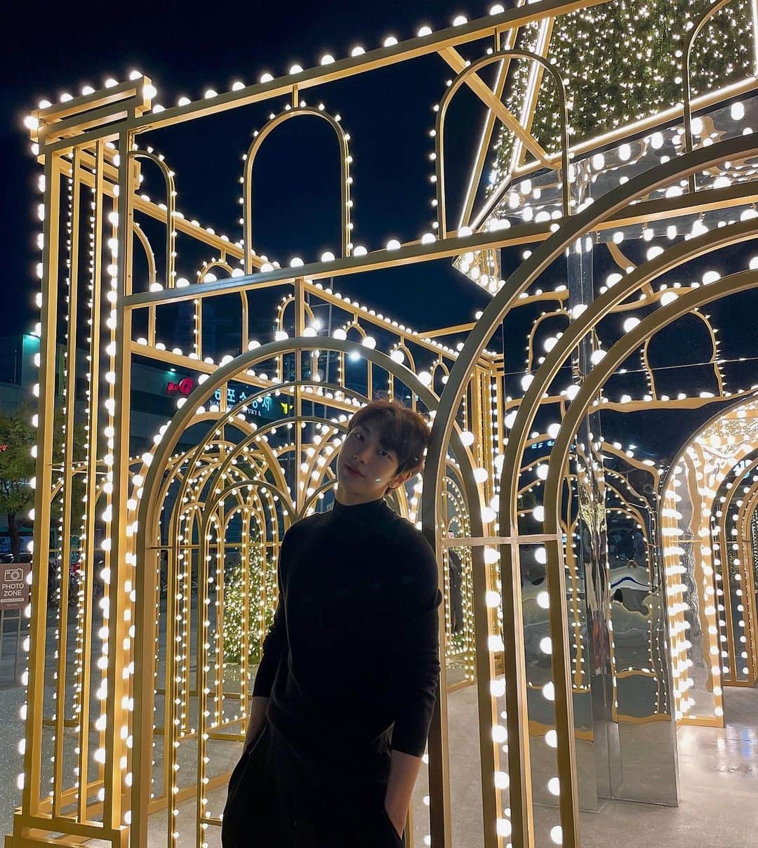 유희도のインスタグラム：「가을의 끝자락 🍂」