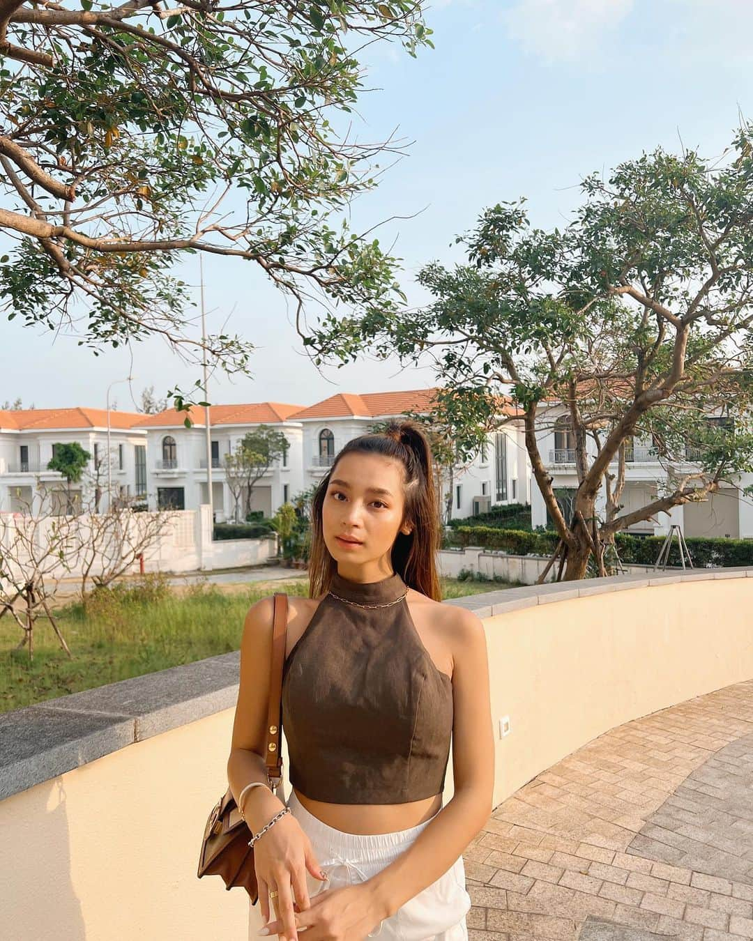 遠山茜子のインスタグラム：「da nang🇻🇳  この時妊娠6ヶ月でまだお腹隠せるレベルだったな🍼♡  #matanity#6months#マタニティコーデ#danang」