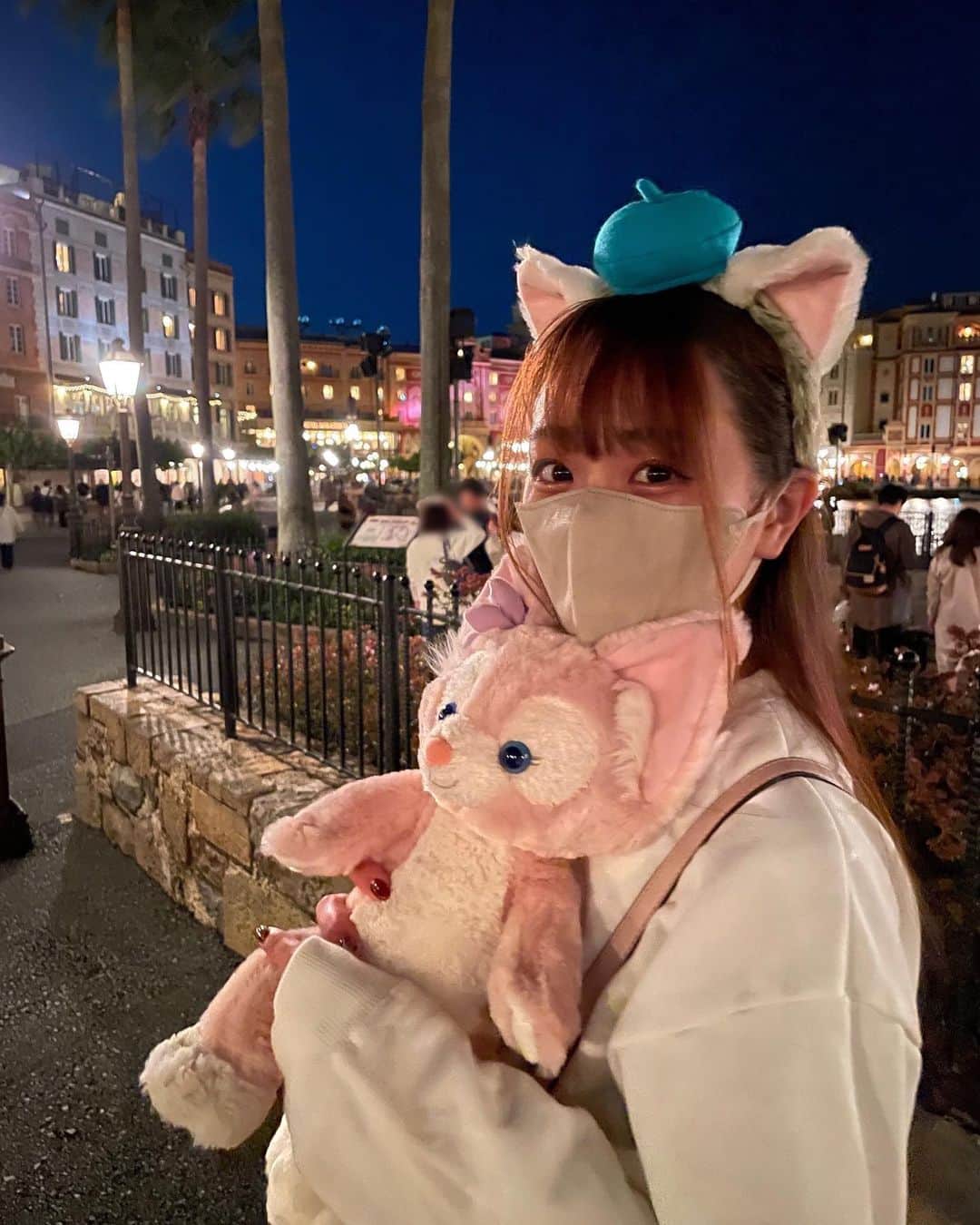 尾上萌楓のインスタグラム：「. . #リーナベル ちゃんお迎えしてきました🧸💞 . . . #ディズニーシー カチューシャは #ジェラトーニ  #女子大生 #プロボウラー #尾上萌楓 #休日 #過去pic  #tds #tokyodisneysea #disneysea #disney #jd #jpba #instagood」