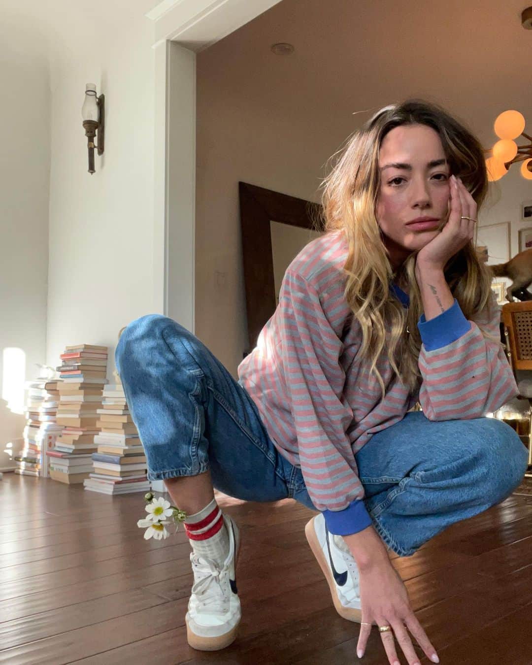 クロエ・ベネットのインスタグラム：「swipe right to see how to pass down trauma」