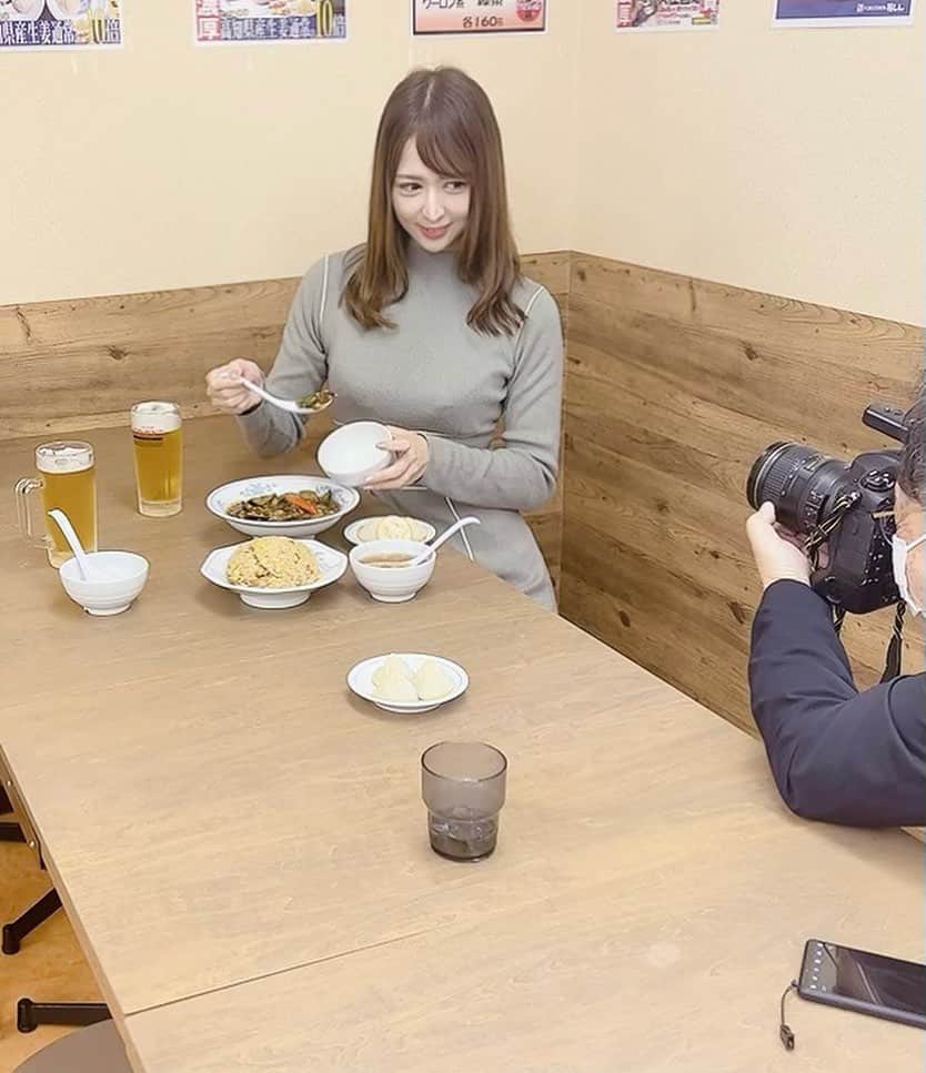 のインスタグラム：「新聞夕刊フジのレギュラーでやっているコーナー 金曜日はお酒を楽しむ 撮影に行きました😉 今回のお店は浅草の 福しん さんに取材🥹💗 夕刊フジから小籠包が発売中で その小籠包のメニューがあります🥺 是非食べてみてね😉 11月4日  11日の新聞見てね🍊2回掲載🥺💗  《福しん生姜小籠包情報》 【期間】10月17日（月）～2023年1月15日（日） 【店舗】 蒸し・焼き / 水天宮前T-CAT店、新宿小滝橋店 焼きのみ / 浅草ROX前店、上野駅前店、北千住店、北千住東口店、池袋公会堂前店、池袋バス通り店、大久保駅前店、新大久保店  #夕刊フジ  #小籠包  #食レポ  #福しん」