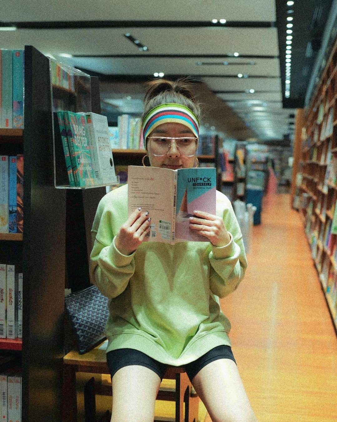 GYEON SEOのインスタグラム：「_* 📚📖👓 . . #gomdorishotz」
